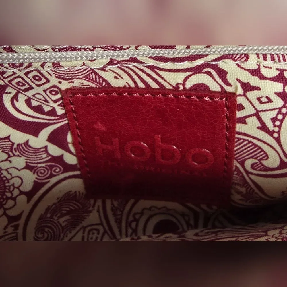 Hobo International Millie Clutch Leather Kiss-Lock Closure Purse Handbag